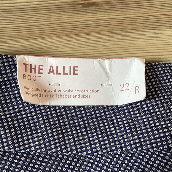 Lane Bryant The Allie Bootcut Pant Blue w/ tiny dot pattern Women’s Plus 22 NWT - Picture 9 of 12